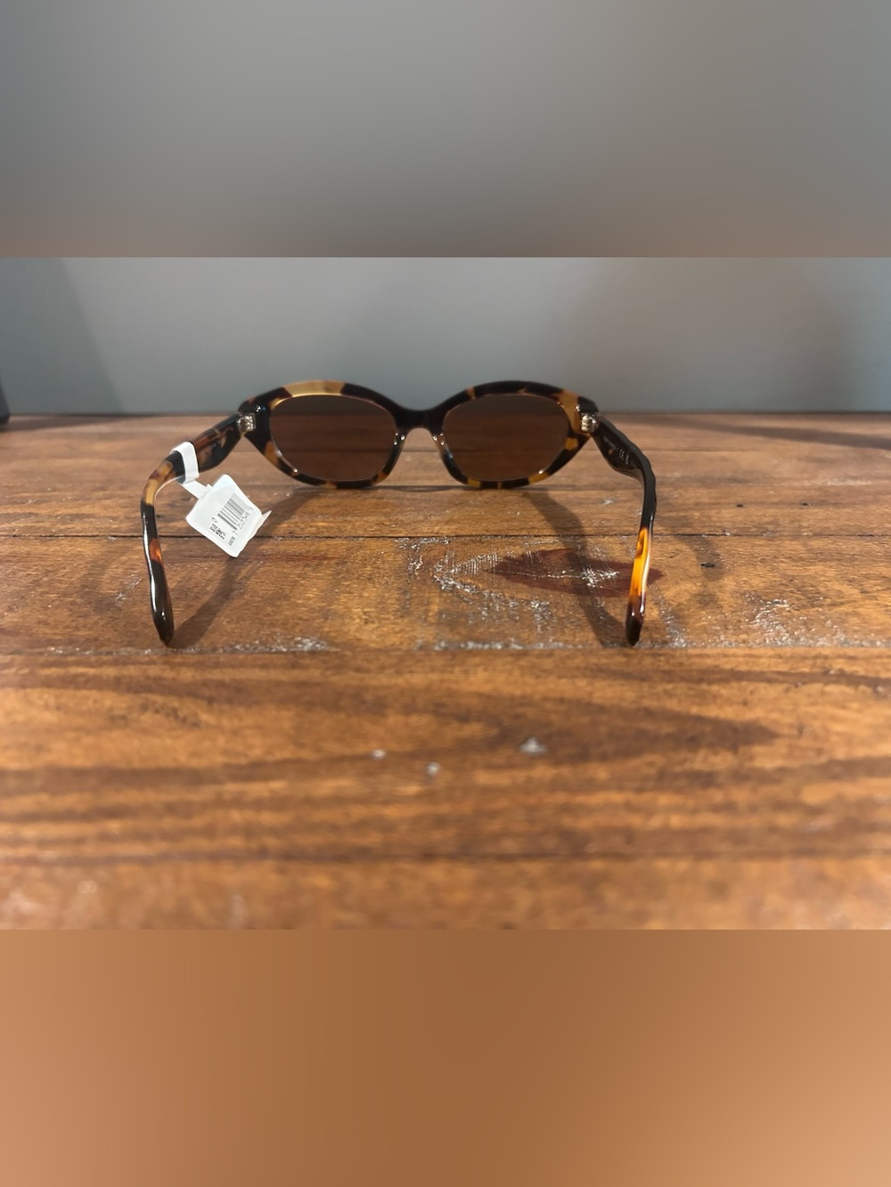 NWT Tory Burch Tortoise/Amber 52mm Non Polarized Sunglasses with Case. - Picture 6 of 9